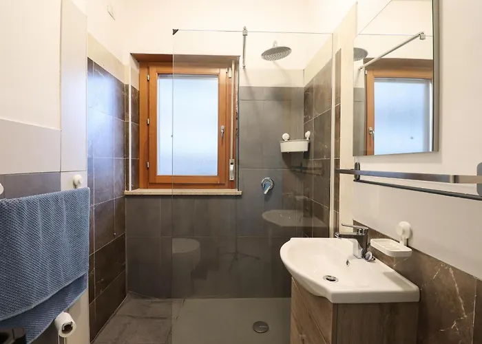 Elegant Oasi Blu Essence - Refined Design Retreat Apartment